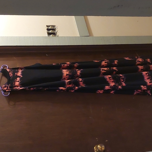 Brand: INC Size: XL Colour: Black and Pink - Picture 5 of 5